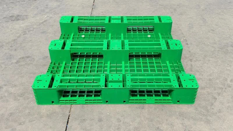 Pallets of different colors 9 Pallets of different colors 9